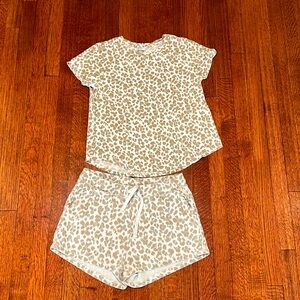 Old Navy leopard print shorts set / pjs